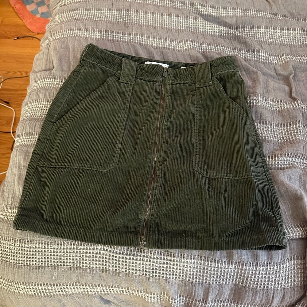 Hollister Green Corduroy Ultra High-Rise Women’s A-line Skirt Size 7